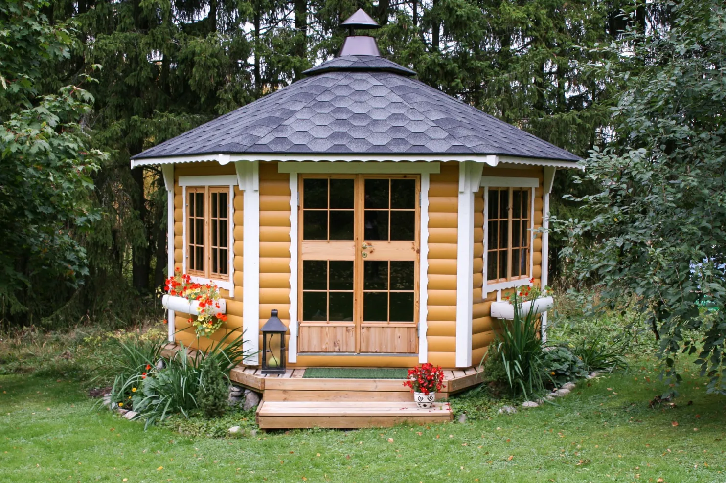 Huvimaja Victoria 6,5 ARCTIC FINLAND HOUSE 6,5 m²