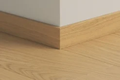 Jalkalista vinyylille Pergo, 240cm