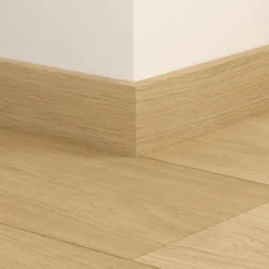 Jalkalista vinyylille Pergo, 240cm