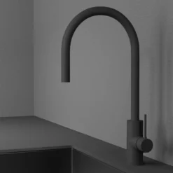 Keittiöhana by Scandtap Accent Coal APK-liitännällä ulosvedettävä juoksuputki