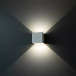 LED-ulkoseinävalaisin FTLIGHT Iina 2x5W eri valonvärejä 570lm säädettävä keila valkoinen