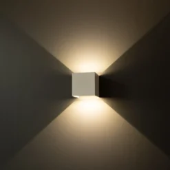 LED-ulkoseinävalaisin FTLIGHT Iina 2x5W eri valonvärejä 570lm säädettävä keila valkoinen