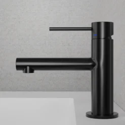 Pesuallashana Scandtap Steel Vertex Shadow musta