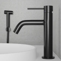 Pesuallashana Scandtap Steel Voyage Medium B Shadow, bideesuihkulla, musta