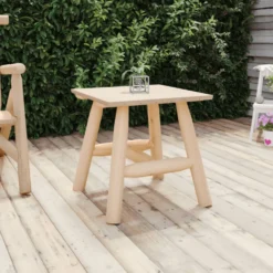 Puutarhan kalustesarja, täyspuu, erilaisia kalusteita