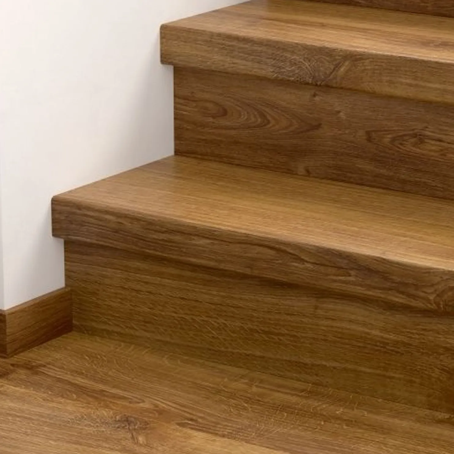 Vinyyliporrassuoja Pergo Medium Plank, 2kpl
