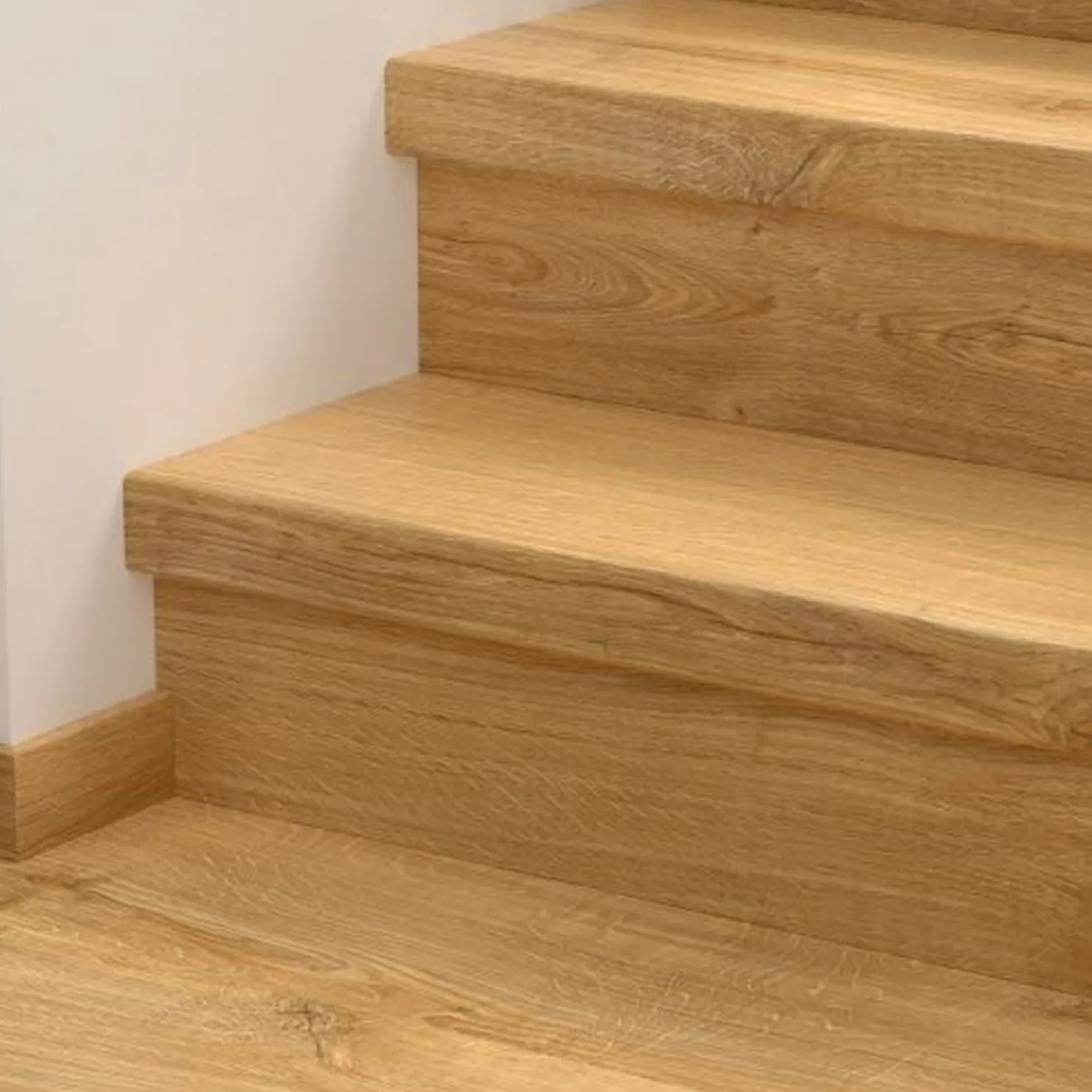 Vinyyliporrassuoja Pergo Medium Plank, 2kpl